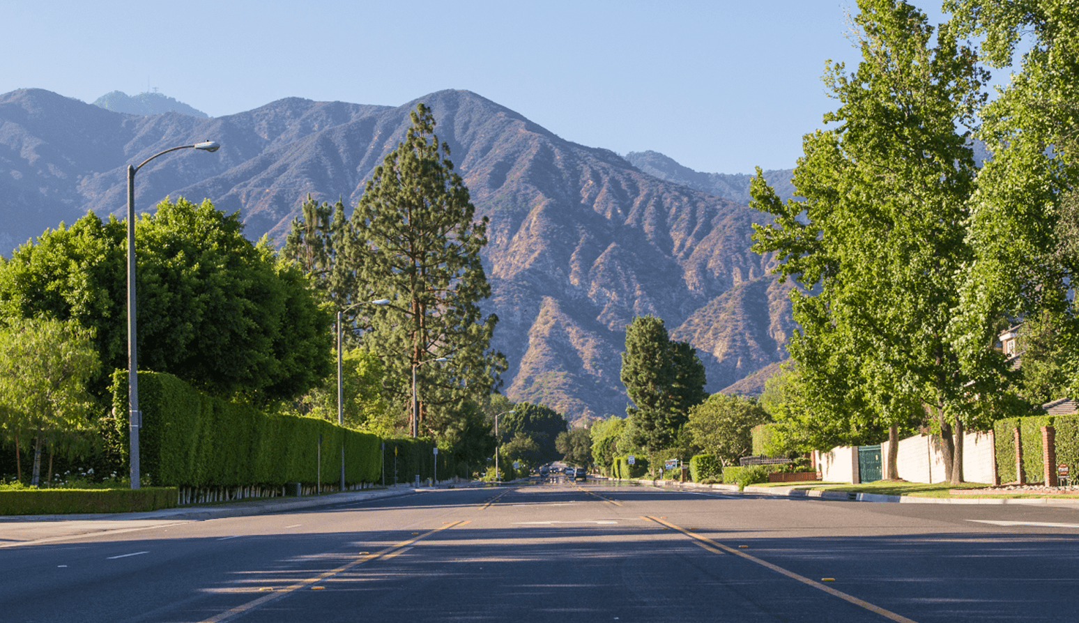 picture of a suburban strobe in city of arcadia