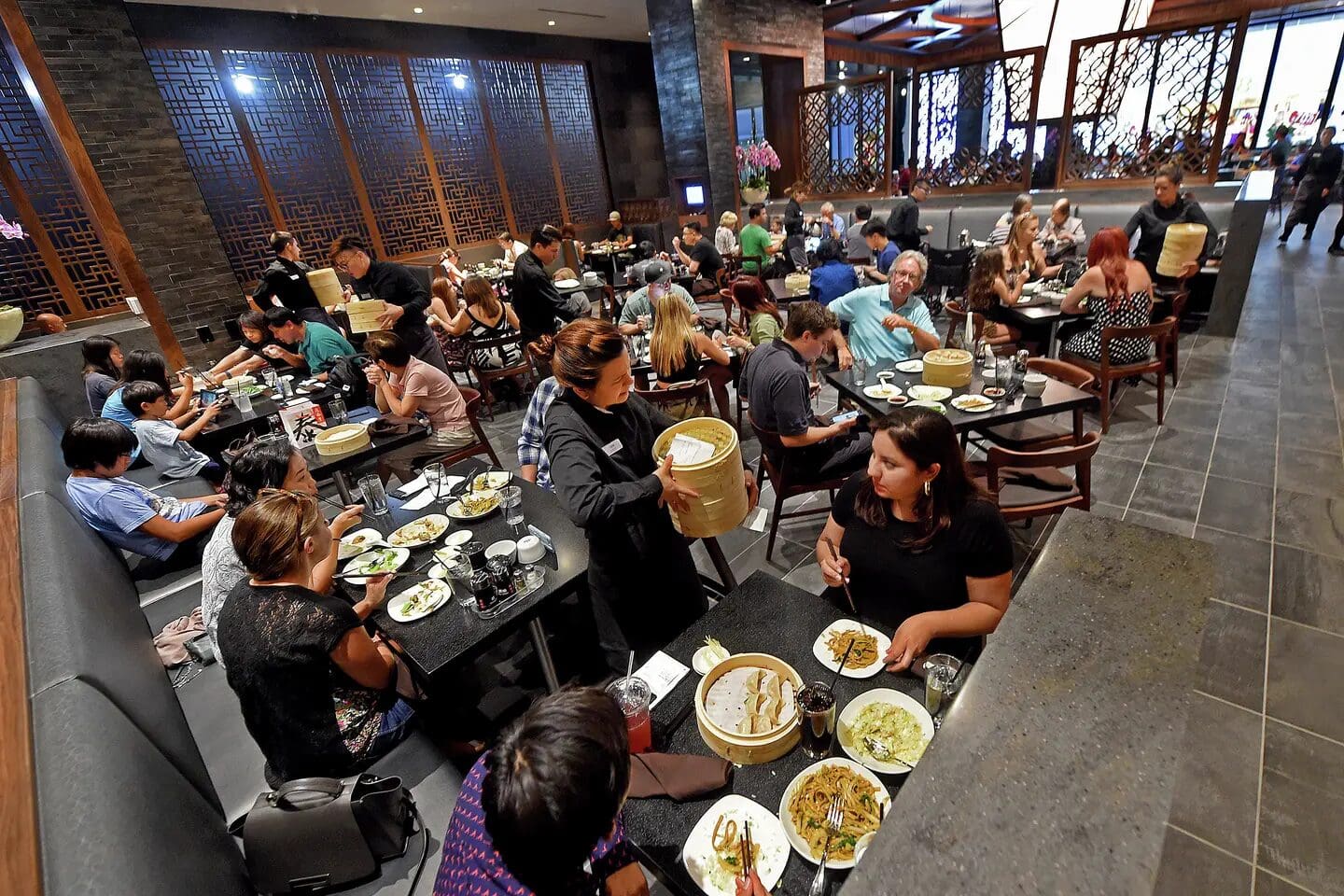 Customers dine at a California Din Tai Fung.